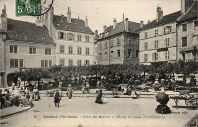 Yesoul (Haute-Saône) — Place du Marché und die Normalschule für Lehrer — Paris