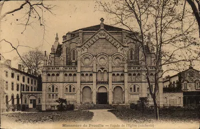 Mosteiro de Prouille — Fachada da Igreja (inacabada)