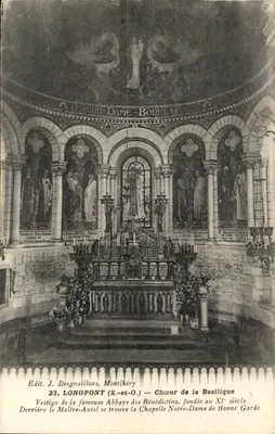 Longpont (S.-et-O.) — Coro da Basílica — Vestígios da abadia dos Beneditinos fundada no século XI