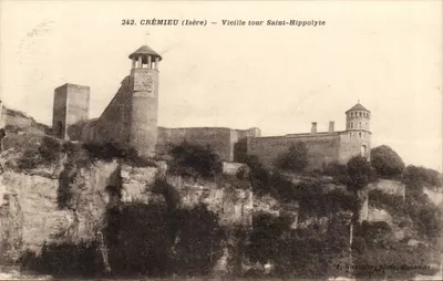 Crémieu (Isère) — Velha torre de São Hipólito — A. Gautider, foto, Lyonnaux