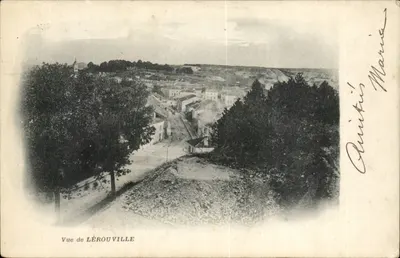 Vue de LÉROUVILLE — éditeur non identifié, n° de série non visible