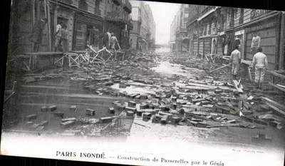 Paris inundado — Construção de passarelas pelo Génie — Éditeur J.R. Späth, Paris