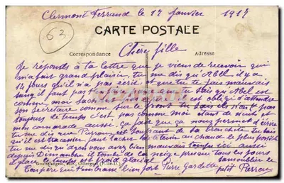 Soldaat die een vrouw in traditioneel kleding kust — L'Auvergne, serie 1030 — Achterkant