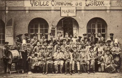 Dàn nhạc của Cộng đồng Cổ xưa Lisieux — UBND — Photo Kork