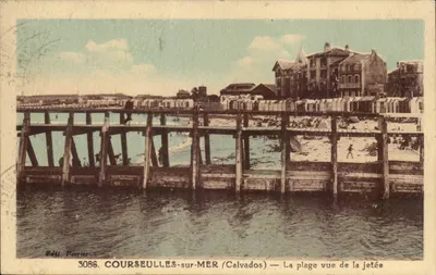 COURSEULLES-sur-MER (Calvados) — A praia vista da ponte — Editado Peerrier, n° 3086