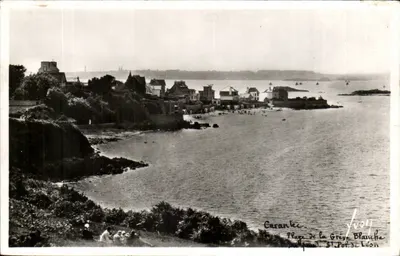 Carantec — Praia da Grève Blanche — visão geral com St-Pol-de-Léon no fundo — Edições d'Art 'Yvon', Paris