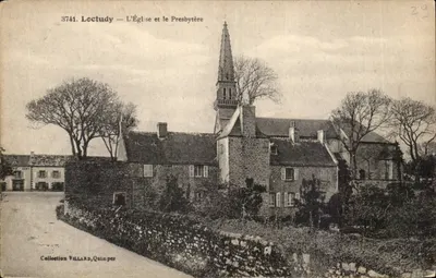 Loctudy — A Igreja e o Presbitério — Coleção Villard, Quimper