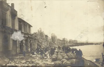 Messina — Details der Schäden nach dem Erdbeben von 1908 — Foto. Cay. Grifa - Catania, Nr. 19