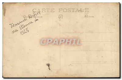 Mulher com capa de pele — estúdio — sem editor ou número visível — Verso