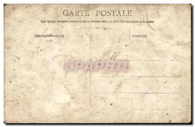 Jeune femme en robe à motifs — studio photographique — L. Guillouame, Braine — Verso