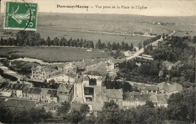 Dun-sur-Meuse — Vista tirada da Place de l'Église — Lécrigues-Domane