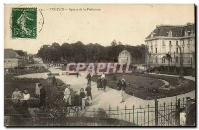 Troyes — Square de la Préfecture — n° 141