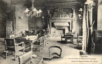 Grande Sala do Hotel de Vauluisant — Troyes — Maison des Magasins Réunis editora, Troyes
