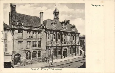 Troyes, o Hotel de Ville (século XVII) — J.S.T. No.3
