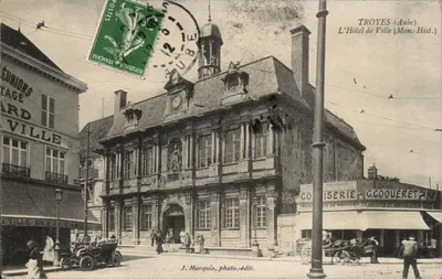 Troyes (Aube) — O Hotel de Ville (Monument Histórico) — J. Marquis, foto-editora