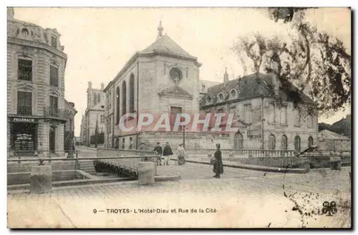 Troyes — O Hôtel-Dieu e a Rue de la Cité — editor desconhecido, n° 9