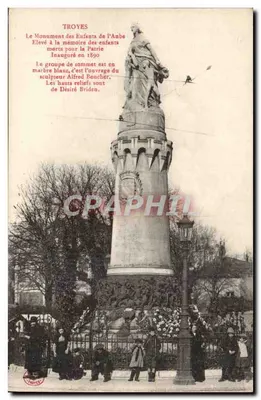 Troyes — Monument dos Filhos de l'Anbe — obra de Alfred Boucher