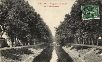 Troyes — Vista do Canal da Alta Sena — editor não visível