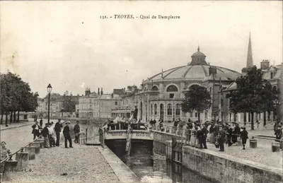 Troyes - Margem de Dampierre — visão da margem com barco da Compagnie Générale de Navigation Paris - Setembro 1905 — editor Gallia & Cie, n° 131