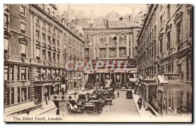 O Hotel Cecil, Londres — vista da rua e da entrada — Publicado por Selfridge & Co., Ltd., Londres, W.