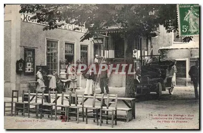बोर्डे डी मोर्ना — फ्रांस के होस्टेलरी डी ल'एऊ डी फ्रांस के अंदर का दृश्य — कलेक्शन एफ. फ्लुरी