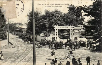 BOULOGNE sur SEINE — A Entrada do Velódromo — Fot. art. - 201