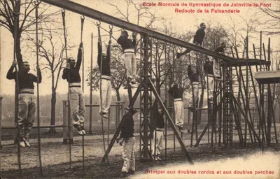 Escola Normal de Ginástica de Joinville-le-Pont — Escalar nas cordas duplas e nas pernas duplas — Sini-Bromme A. Bugger Frères, editor