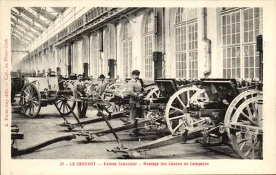 LE CREUSOT — Usinas Schneider — Montagem dos Canhões de Campo