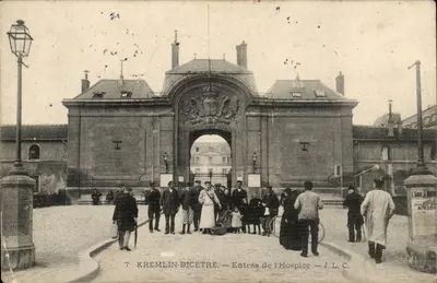 Kremlin-Bicêtre — Entrada do Hospício — J. L. C.