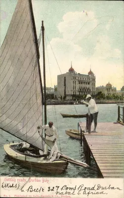 Embarcação a vela se preparando, Durban Bay — Publicado por Salto Epstein & Co., Durban, Número 5