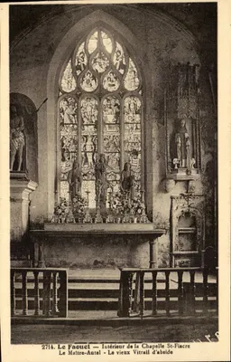 Le Faouët — Interior da Capela de São Fiacre — O antigo vitral da abside