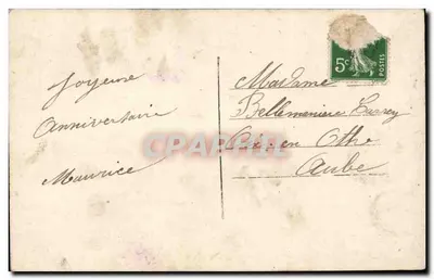 Bambino che tiene un mazzo di rose — Amical — editore Amical — Verso