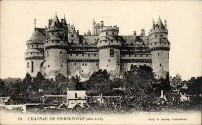Château de Pierrefonds — vue côté nord — Photo G. Duales, Pierrefonds