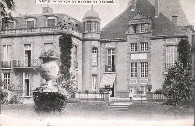Vichy — Casa da Senhora de Sévigné — Staerc, Paris