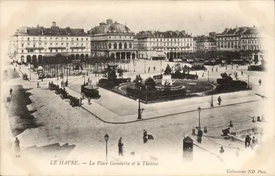LE HAVRE — A Place Gambetta e o Teatro — Collections ND Phot.