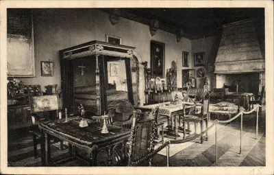 Castelo de Castelnau-Bretenoux — A Grande Sala — Fundação Jean Moullérat