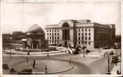 Civic Centre, Birmingham — vista do cruzamento com o monumento e o prédio administrativo — Valentine's & Sons Ltd, n° H.4895