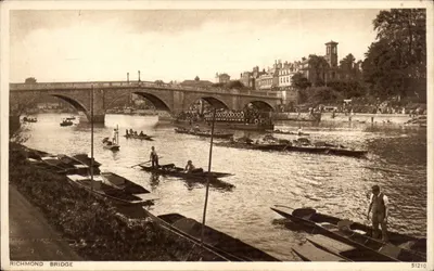 Ponte de Richmond — vista animada com barcos no rio — Photocchrom Co. Ltd., n° 51210
