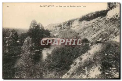 Saint-Moré — Vista sobre os Rochos e a Cure