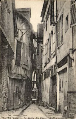 Troyes (Aube) — A Rua dos Gatos (velhas casas) — Edit Marquis, Troyes
