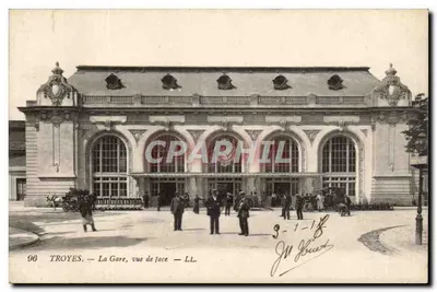 Troyes — A Estação, vista frontal — LL.