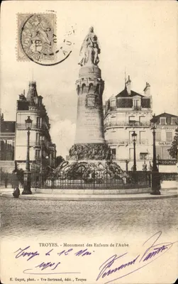 Troyes - Monument des Enfants de l'Aube — E. Guyot, phot. - Vve Bertrand, édit., Troyes