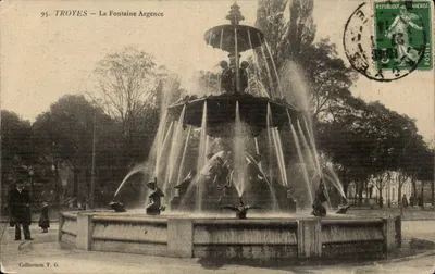Troyes — La Fontaine Argence — Collection T. G.