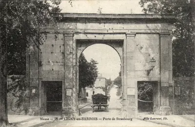 LIGNY-en-BARROIS — Porta de Estrasburgo — Mlle Laurent, livraria