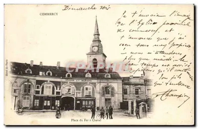 Commercy — Praça do Ferro de Cavalo — Hotel de Paris