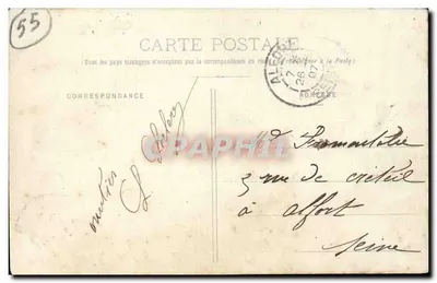 Saint-Mihiel - Rue Carnot — vista da rua com um cachorro e um poste de luz — editor não identificado — Verso