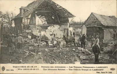 Retirada dos Alemães — As Tropas Francesas em LASSIGNY — Visé, Paris No 4592