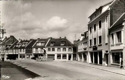 Breteuil-sur-Noye — Place du Monument aux Morts — Photo Matton (S.-Et-L.)