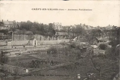 Crépy-en-Valois (Oise) — Antigas Fortificações — Éd. Aguel Bazar Parisien