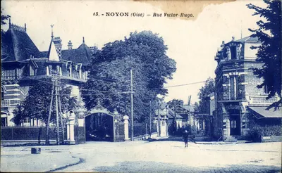 Noyon (Oise) — Rue Victor-Hugo — Photo-Edition, Paris, n°13